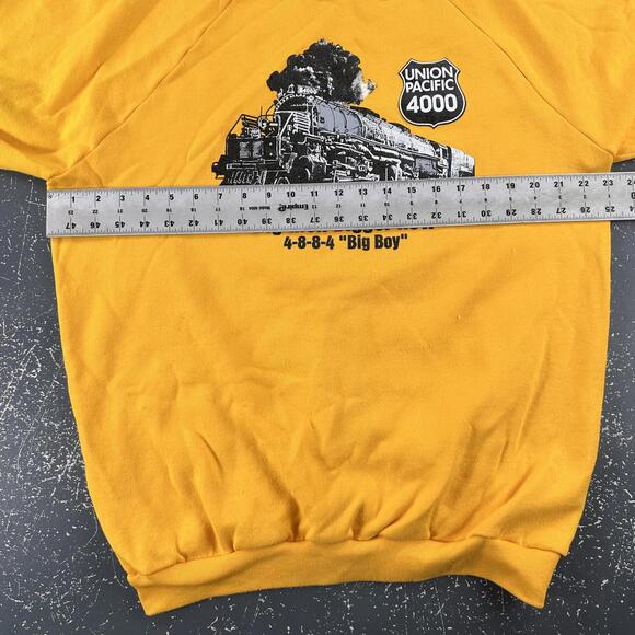 VTG Union Pacific Sweatshirt Mens Large Yellow "Big Boy" Train 4884 Steam Engine - Picture 5 of 9